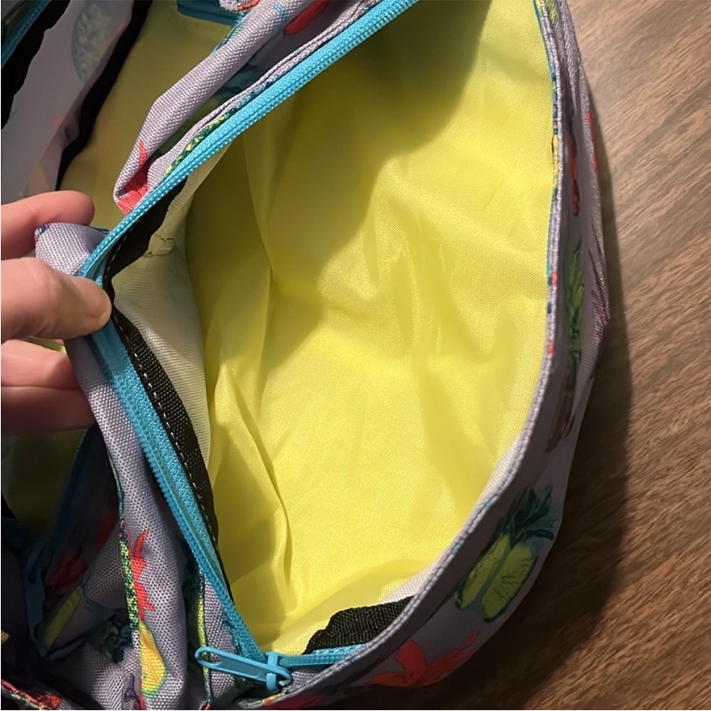 KAVU Pineapple Mini Rope Sling Pack Bag - Picture 5 of 7